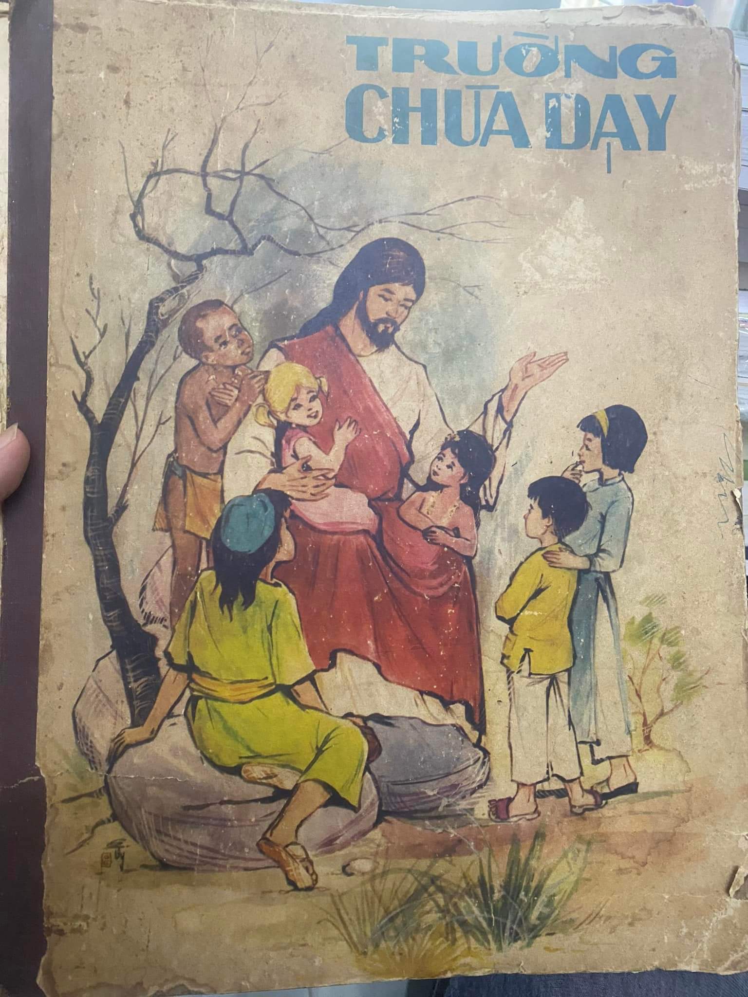 Nhớ quyển sách giáo lý đầu tiên